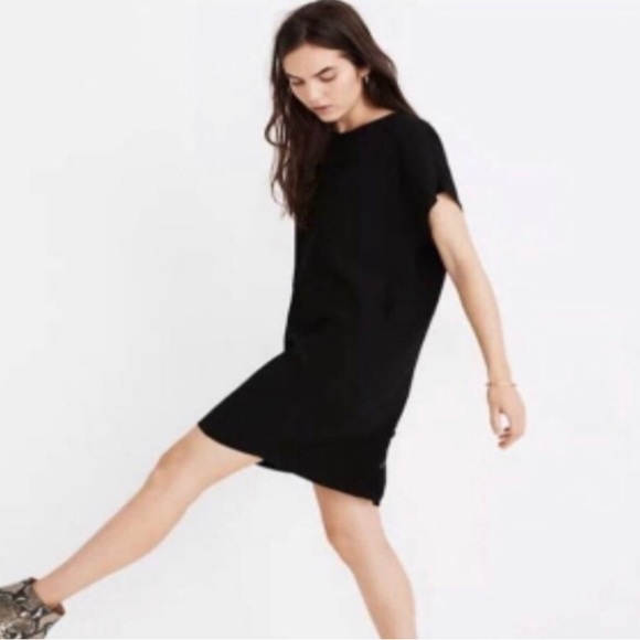 Madewell Crewneck Button Back Easy Dress in Black. Size S - Picture 2 of 7